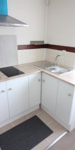 Magdala Road, Isleworth - Photo 3