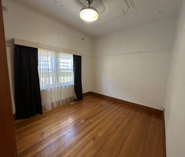 27 Boothby Street, Northcote VIC 3070 - Photo 2