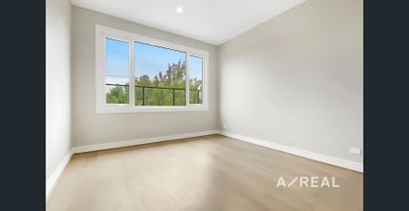 Family Comfort Meets Prime Balwyn North Location - Photo 3