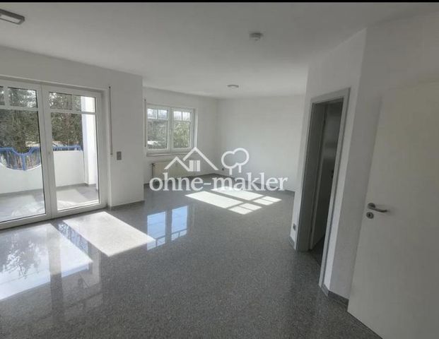 Helle 2 Zimmerwohnung mit Balkon und Garage in Maintal Hochstadt - Foto 1