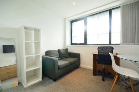 Bracken House, 44-58 Charles Street, Manchester City Centre, Greater Manchester, M1 7BD - Photo 2