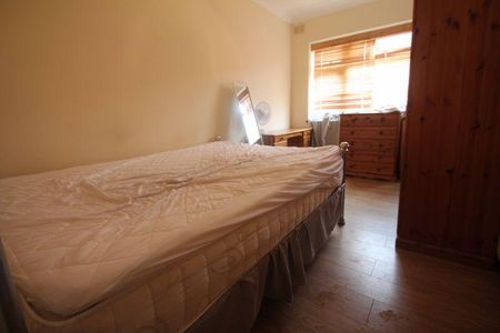 6 bedroom semi-detached house to rent - Photo 4