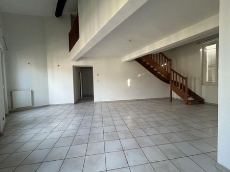 Location Appartement 3 pièces 77m² AGEN 47000 - Photo 2