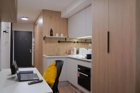 1 bedroom private hall to rent - Photo 2