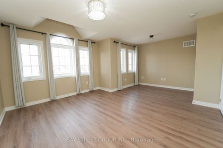 Detached Home For Lease | E8126526 - Photo 3