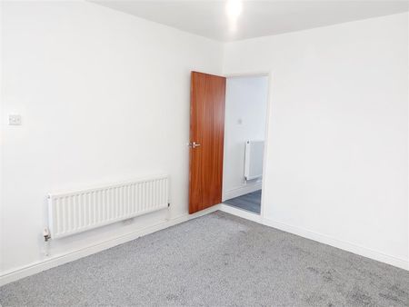 1 Bedroom Maisonette - Lower - Photo 2