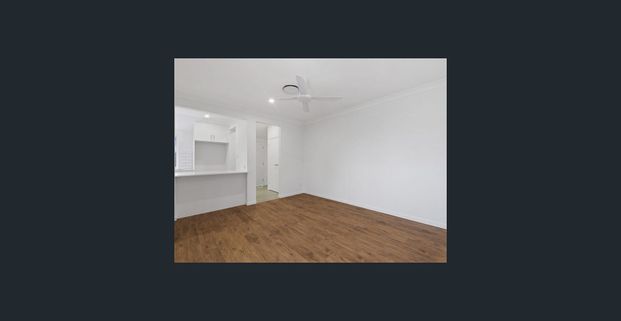 TOP FLOOR UNIT TOP LEFT HANDSIDE - 2 BEDROOM UNIT AT SHORNCLIFFE - Photo 1