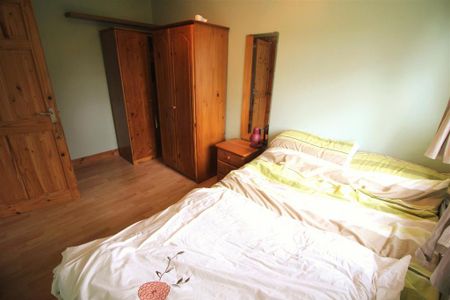 2 bedroom end of terrace house to rent - Photo 4