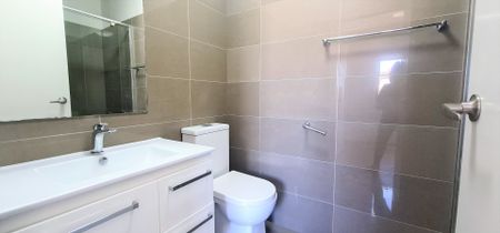 Single room in rooming house - Prime location! - Photo 5