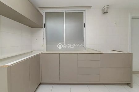 Apartamento com 3 quartos e 162m² para alugar em Central Parque, Porto Alegre. - Foto 4
