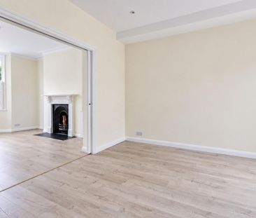 3 bedroom apartment to rent - Photo 4