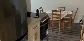 One bedroom apartment for sublet to one student - Photo 2