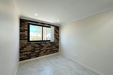 CENTRAL LOCATION - Photo 2