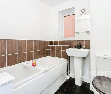 3 bedroom house to rent Ash Close, Yaxley, PE7 - Photo 5