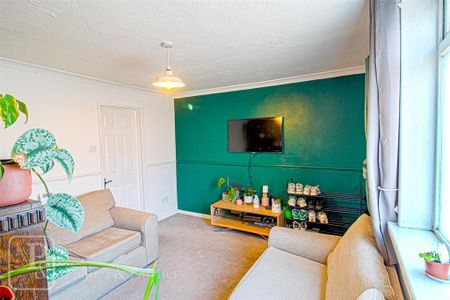 2 bedroom terraced house to rent - Photo 4