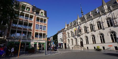 Appartement te huur in Kortrijk voor € 1.350 met 2 slaapkamers - Photo 5