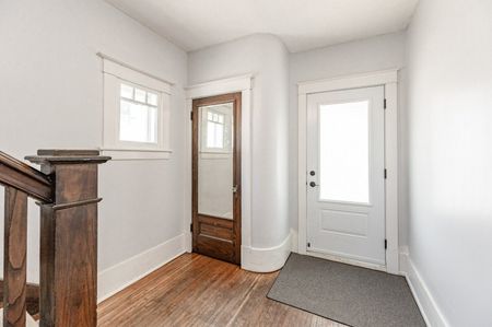 For Lease - 293 Dundas Street Unit# 2, Hamilton, Ontario - Photo 2