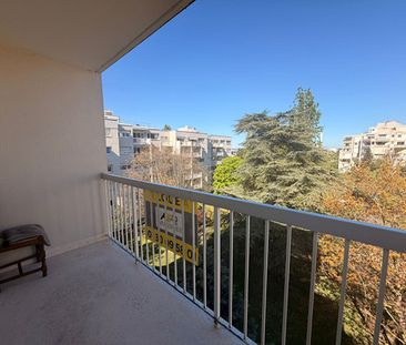 Location Appartement 3 pièces 61m² - Photo 3