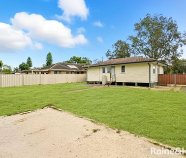 Freshly Painted Family Home - Photo 2