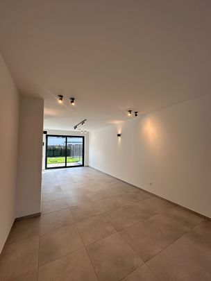 Luxe nieuwbouwwoning met 4 slaapkamers te huur in Lommel - Photo 1