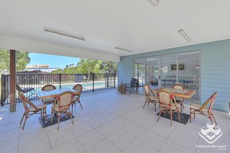 Location! Location! Location! - Photo 5