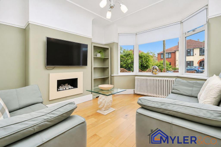 4 bedroom semi-detached house to rent - Photo 2