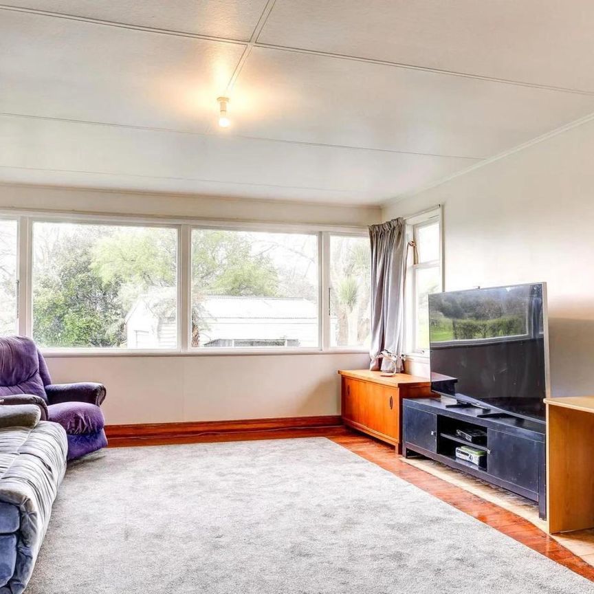 Four bedroom home in peaceful rural setting - Photo 1