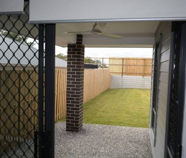FULLY SECURE & PERFECT FOR A FAMILY. LESS THAN TWO YEARS OLD - Photo 3