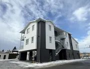 1 room apartment of 97m² in Saint-Damase - Photo 1