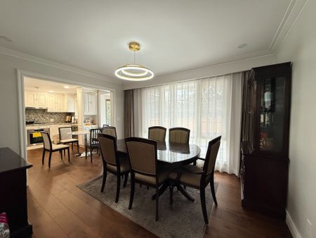 For Lease - 21 Sulgrave Crescent, Toronto, Ontario - Photo 4