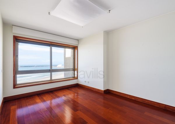 Apartamento T5 com vista mar em Matosinhos Sul