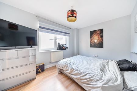 3 bedroom apartment to rent - Photo 2