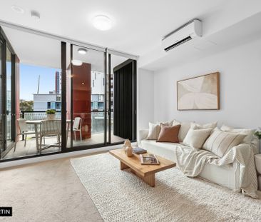 MGM MARTIN - ONE BEDROOM APARTMENT - Photo 2
