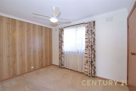 Spacious Living in Great Location&excl; - Photo 4