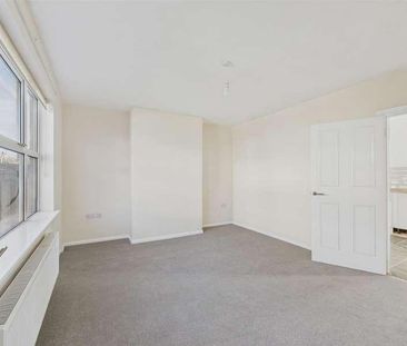 Hollymount, Worcester, WR4 - Photo 1