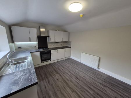 2 bedroom flat to rent - Photo 4