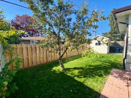 1344 Avenue U - Photo 5