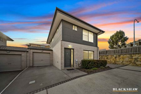 TWO STOREY TOWNHOUSE - Photo 3