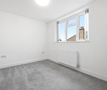 3 bedroom detached house to rent - Photo 2