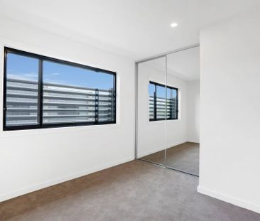 12/35 Bon Scott Crescent, Moncrieff ACT 2914 - Townhouse For Rent |... - Photo 4