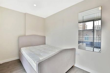 4 bedroom flat to rent - Photo 4