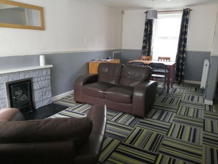 2 bedroom house to rent - Photo 2