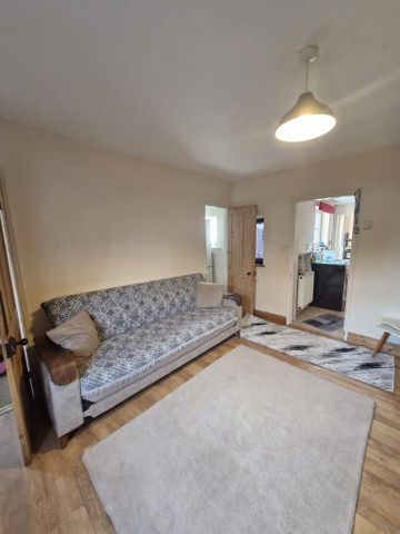 2 bedroom terraced house to rent - Photo 2