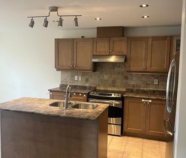 For Lease - 336 Drummond Drive, Vaughan, Ontario - Photo 2