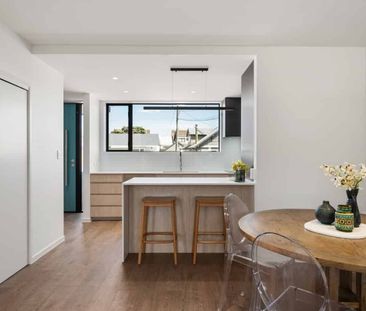 BESPOKE IN LYALL BAY - Photo 4