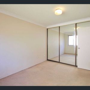 12 Month Lease Only, Close to Schools and Resturants - Photo 2