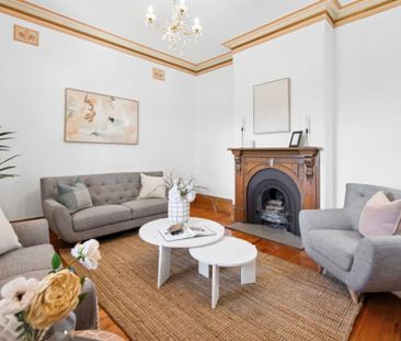 Forestville - Photo 1