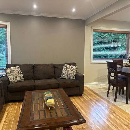 Montreal Furnished Detached Home Rental- 4 Bed, 2 Bath, Private Garden - Photo 1