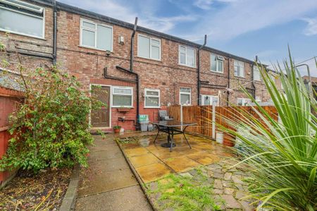 2 bedroom terraced house to rent - Photo 4