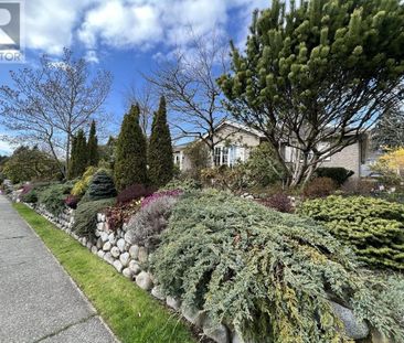 4755 W 7TH AVENUE, Vancouver, British Columbia - Photo 2